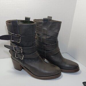 YIN ALL LEATHER BELTED ANKLE BOOTS ITALY SIZE 9M